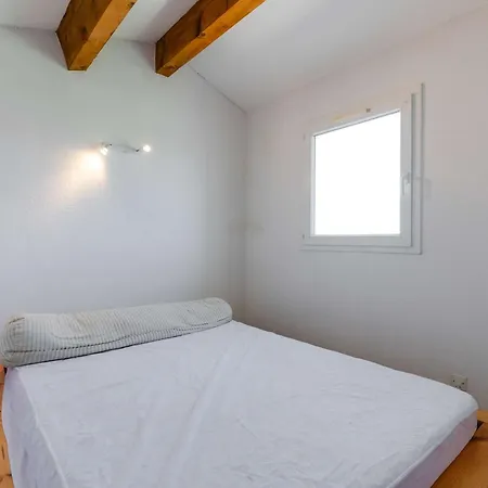 Pour 6 Pers. Avec Parking Et Climatisation - Fr-1-409-284 * Fleury (Aude)