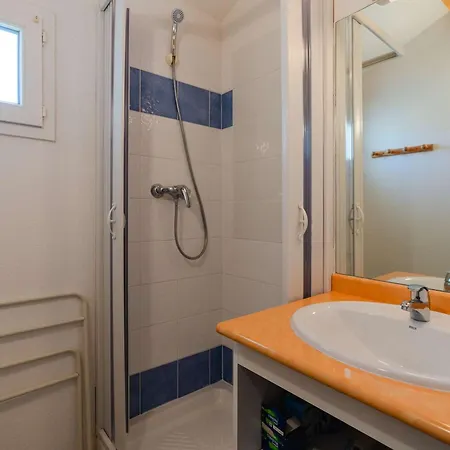 Pour 6 Pers. Avec Parking Et Climatisation - Fr-1-409-284 Villa Fleury (Aude)
